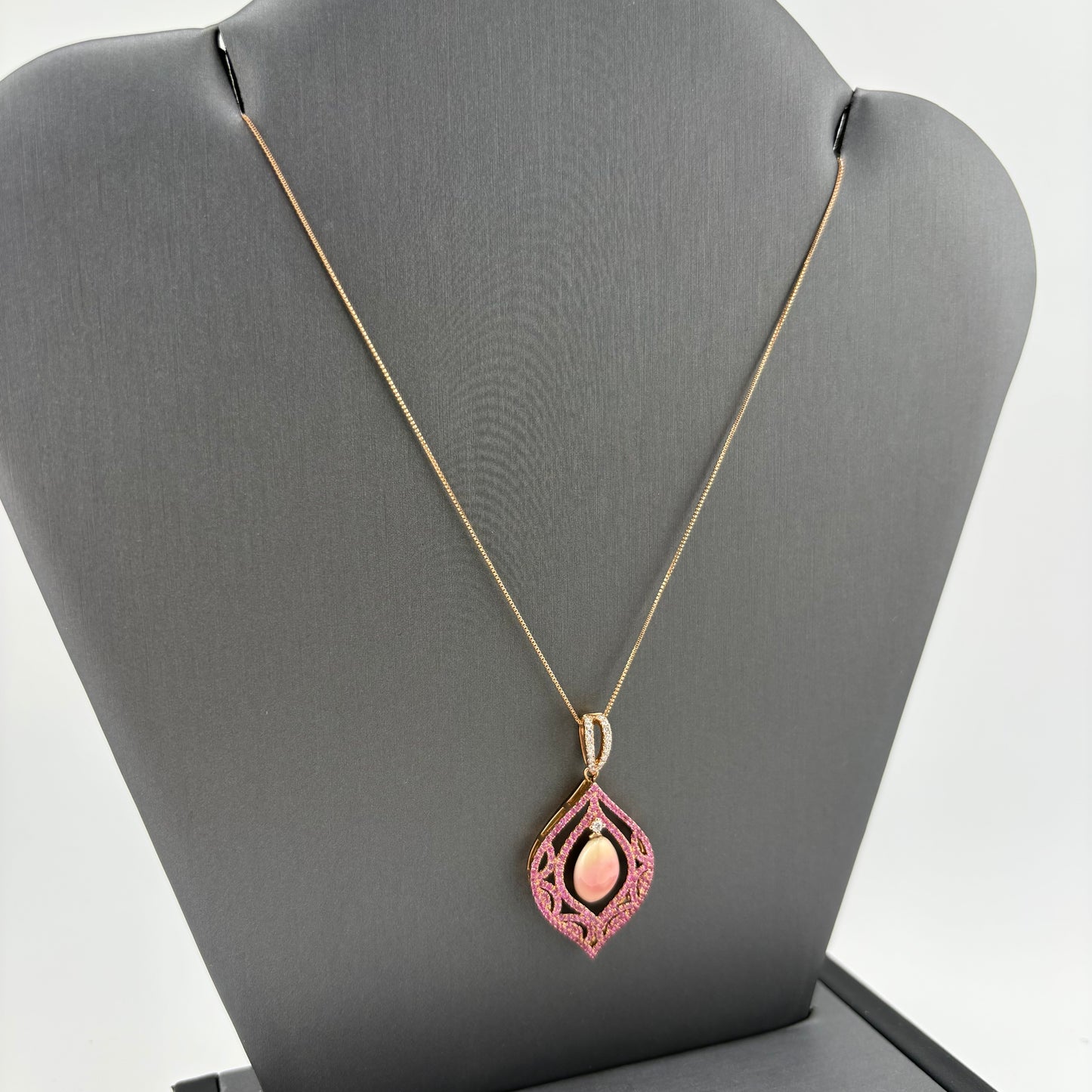 3.00CT Conch Pearl (Rare!), Pink Sapphire & Diamond Necklace, 18K Rose Gold