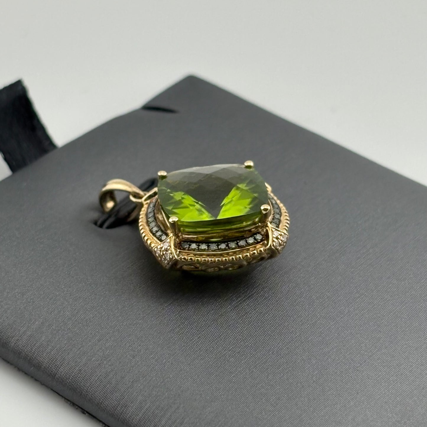 7.82CT Peridot Pendant with diamonds and sapphires, 14k