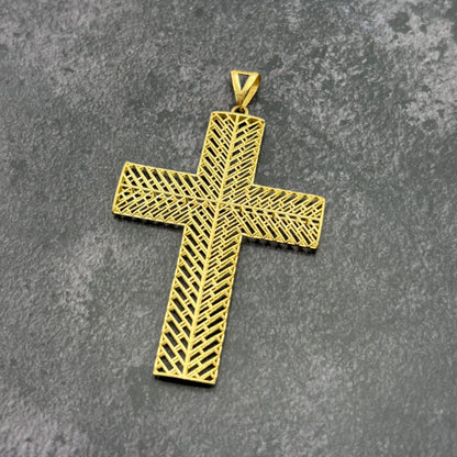 14k Gold Openwork Cross Pendant