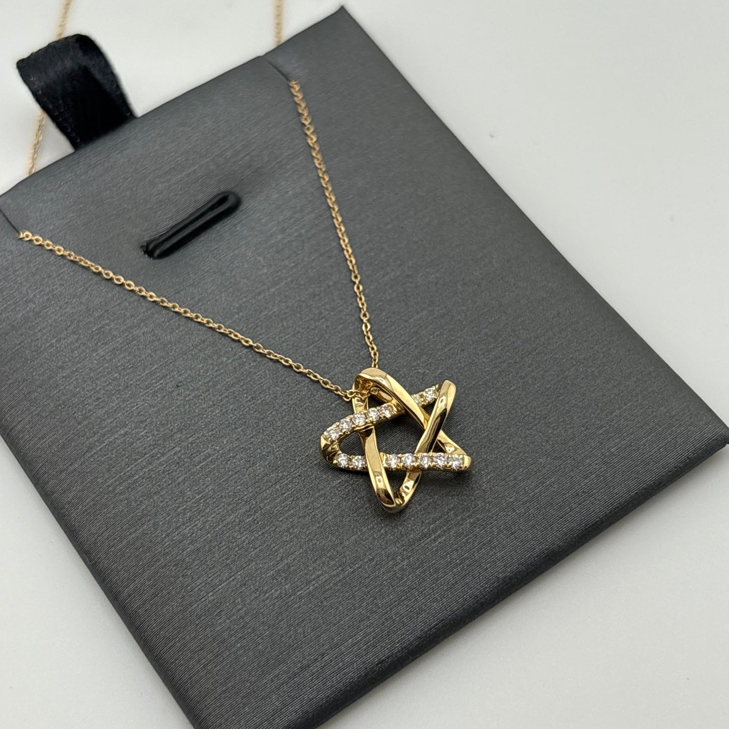14K Yellow Gold Diamond Star Pendant Necklace
