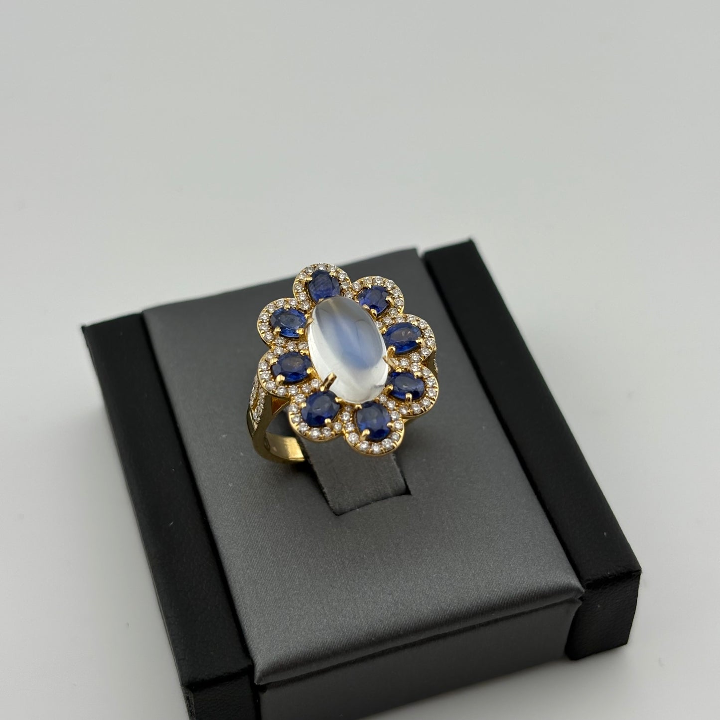 2.89 CT Moonstone, Sapphire & Diamond Ring, 18K Yellow Gold
