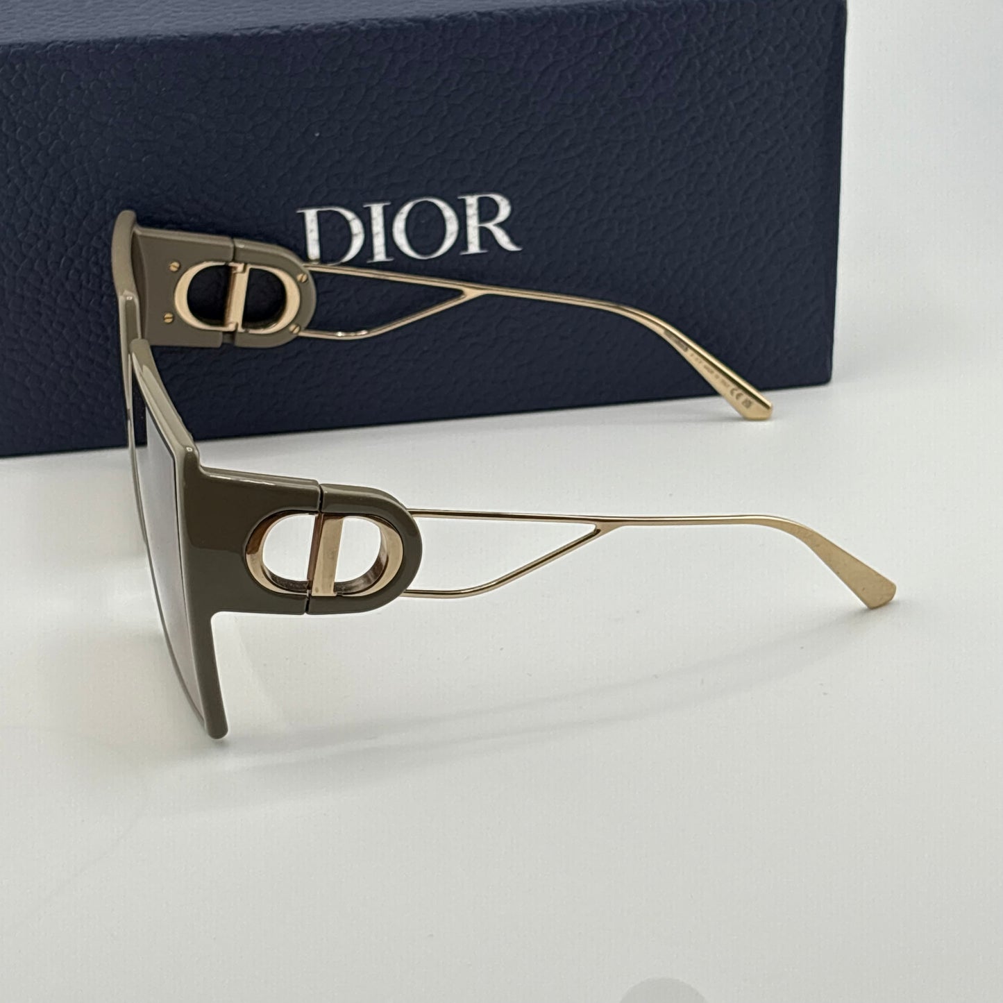 Dior 30Montaigne SU Sunglasses