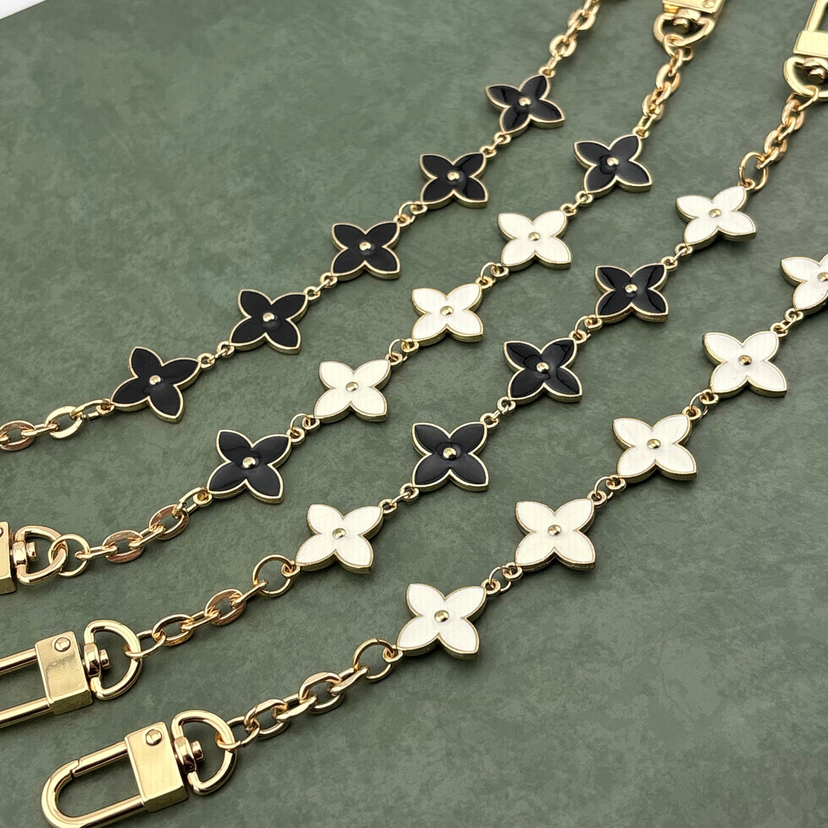 Continuous Motif Bag Charm