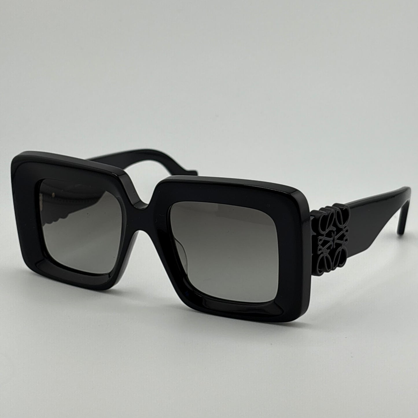 Loewe Anagram Oversized Sunglasses, Black