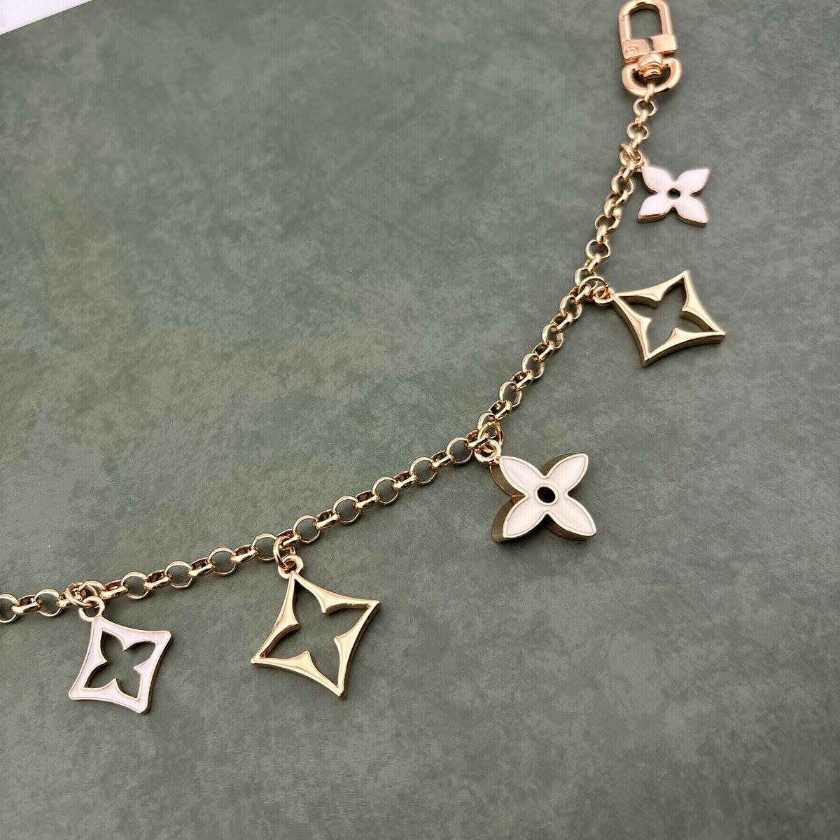 5 Mixed Motif Bag Charm White