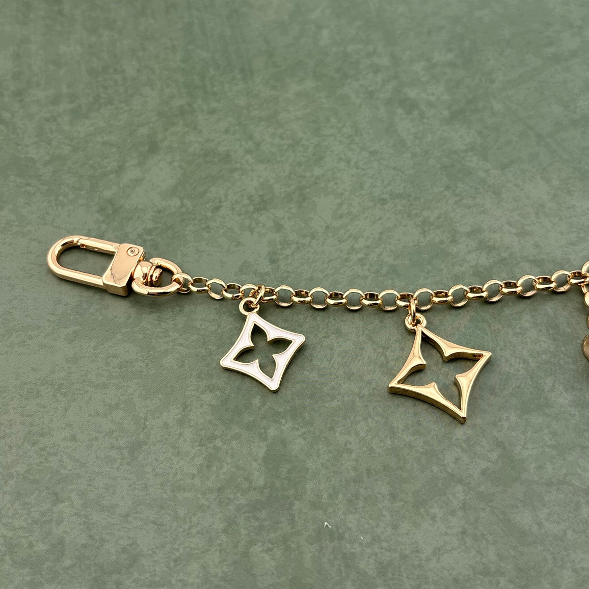 5 Mixed Motif Bag Charm White