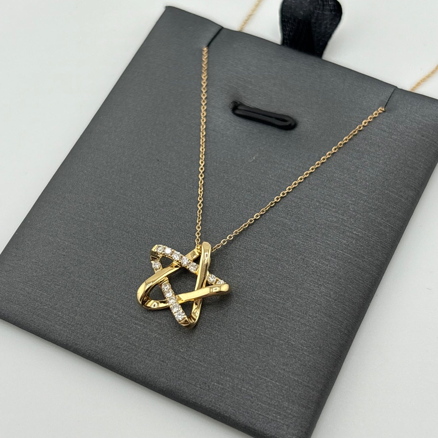 14K Yellow Gold Diamond Star Pendant Necklace