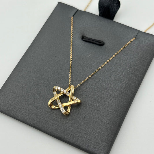 14K Yellow Gold Diamond Star Pendant Necklace